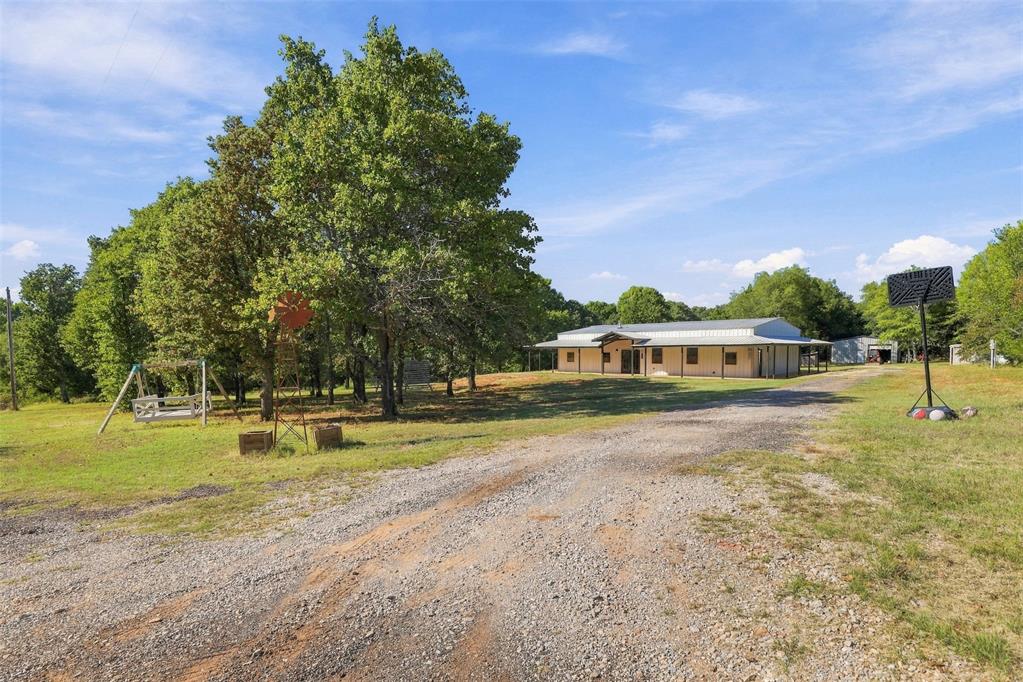 21050 Se 192nd Street Property Photo 5
