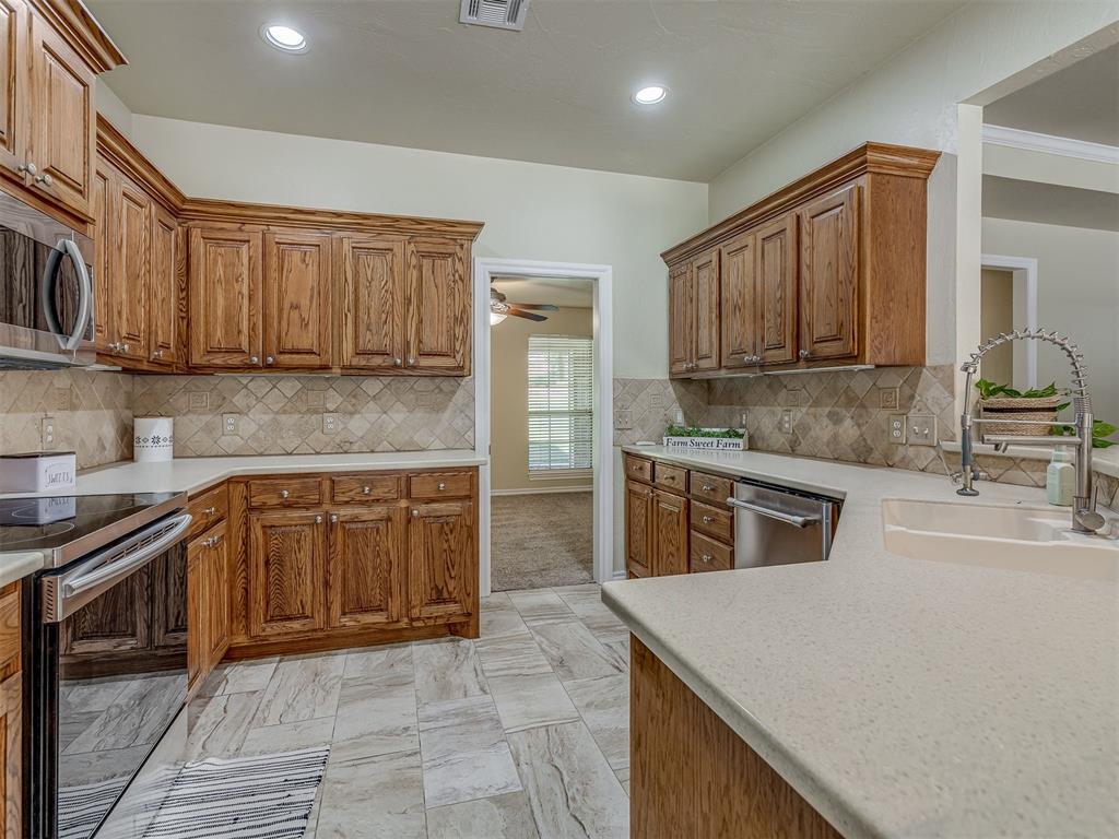 10461 Ridgeview Drive Property Photo 12
