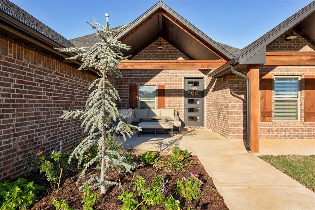 10801 Highland Drive Property Photo 1