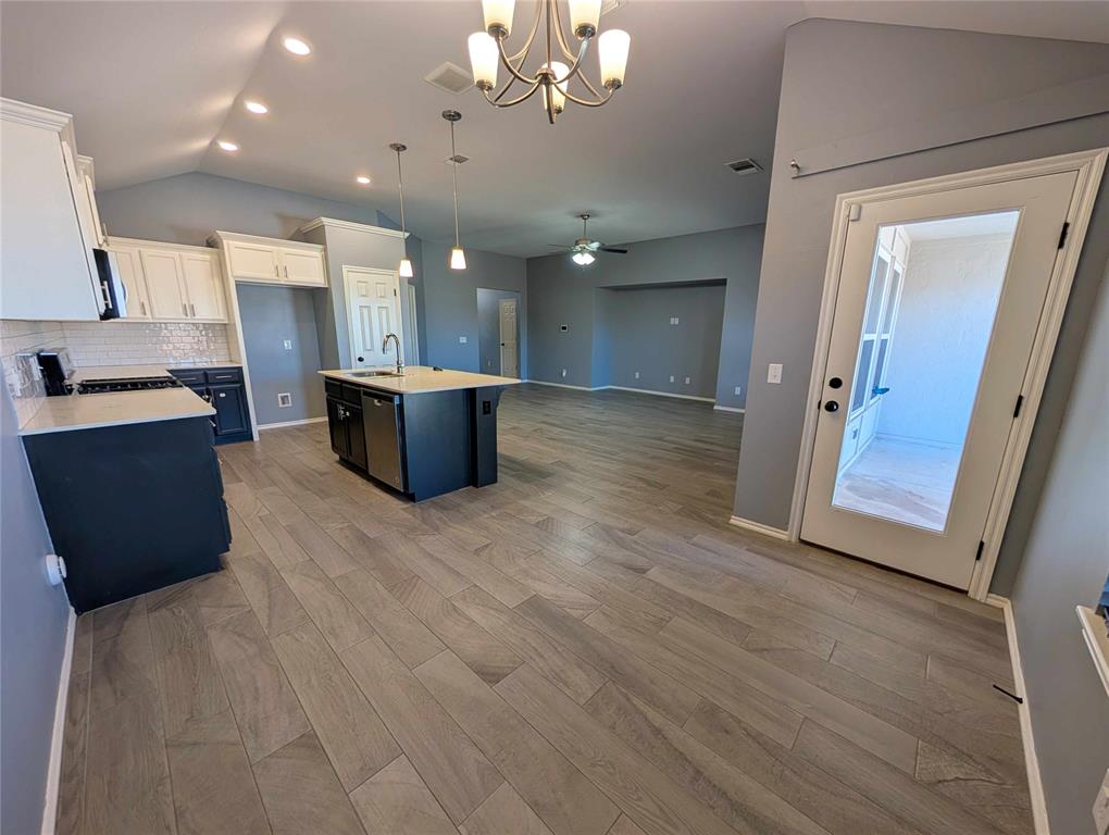 6801 Nw 155th Street Property Photo 9