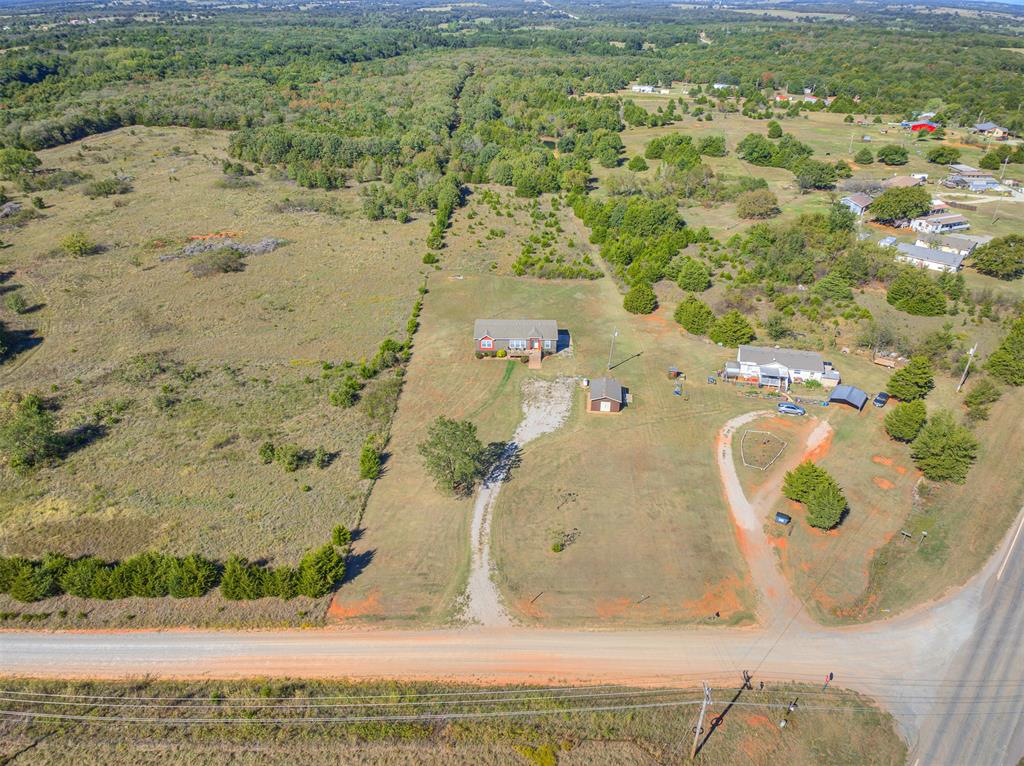 343764 E 860 Road Property Photo 4