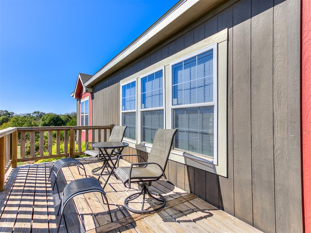 343764 E 860 Road Property Photo 6