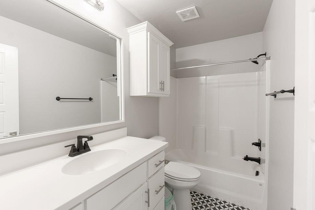 401 Nest Drive Property Photo 11