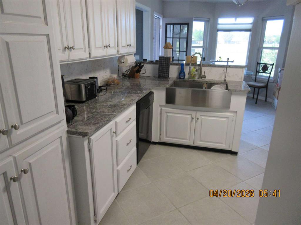 11616 Royal Coach Drive Property Photo 5