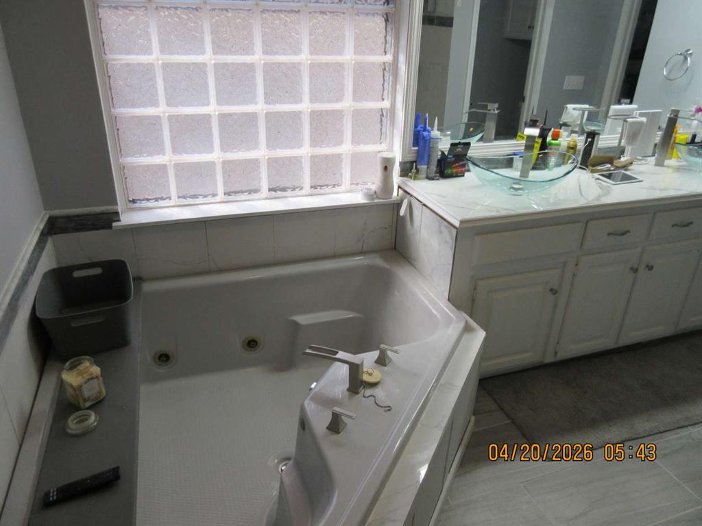 11616 Royal Coach Drive Property Photo 6