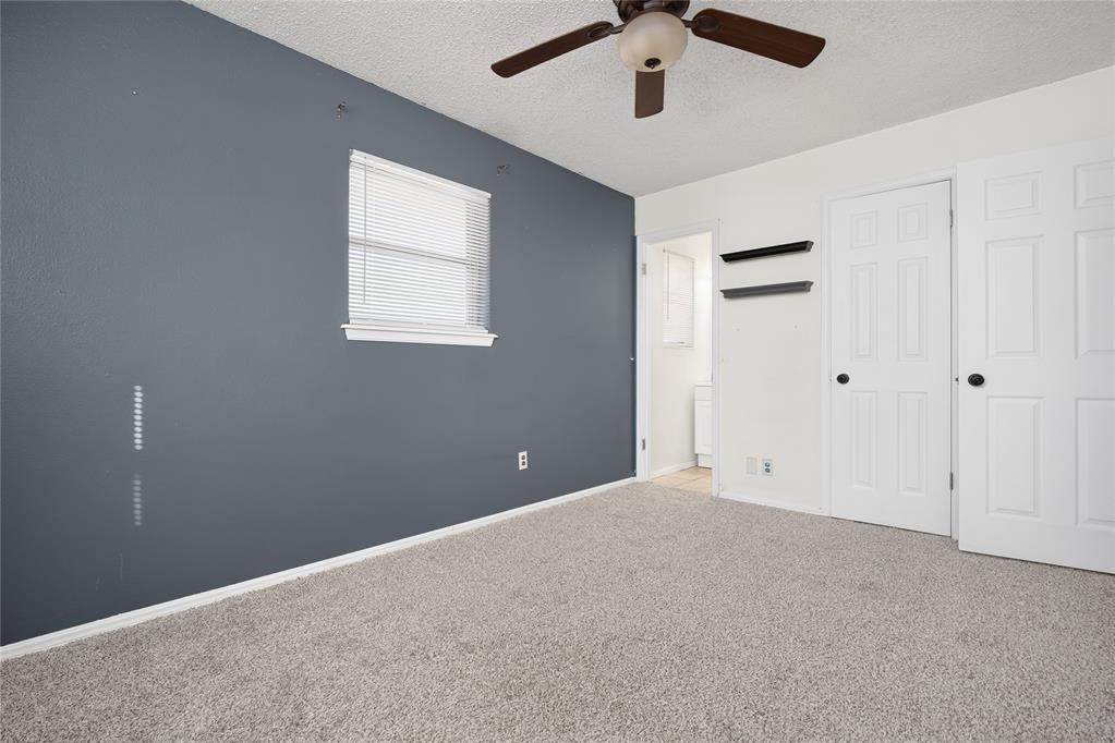2113 N Willow Avenue Property Photo 12