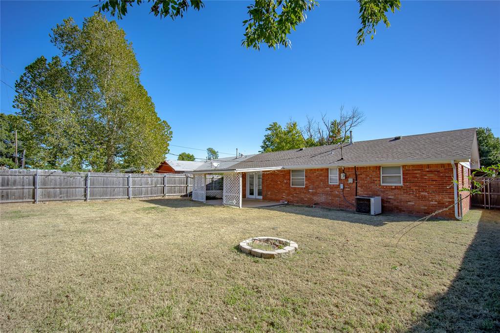 2113 N Willow Avenue Property Photo 20