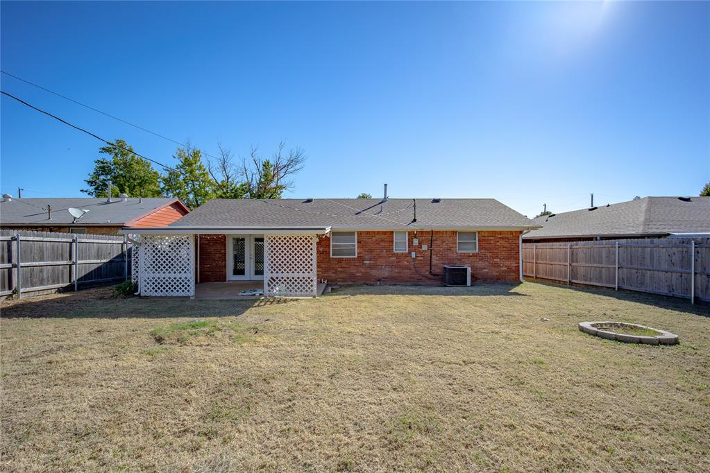 2113 N Willow Avenue Property Photo 21