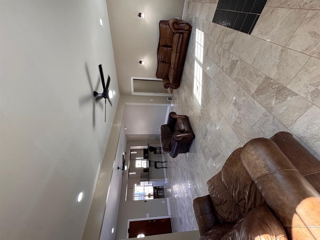 1812 Nw 23rd Street Property Photo 2