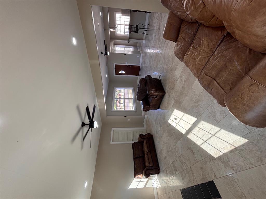 1812 Nw 23rd Street Property Photo 3