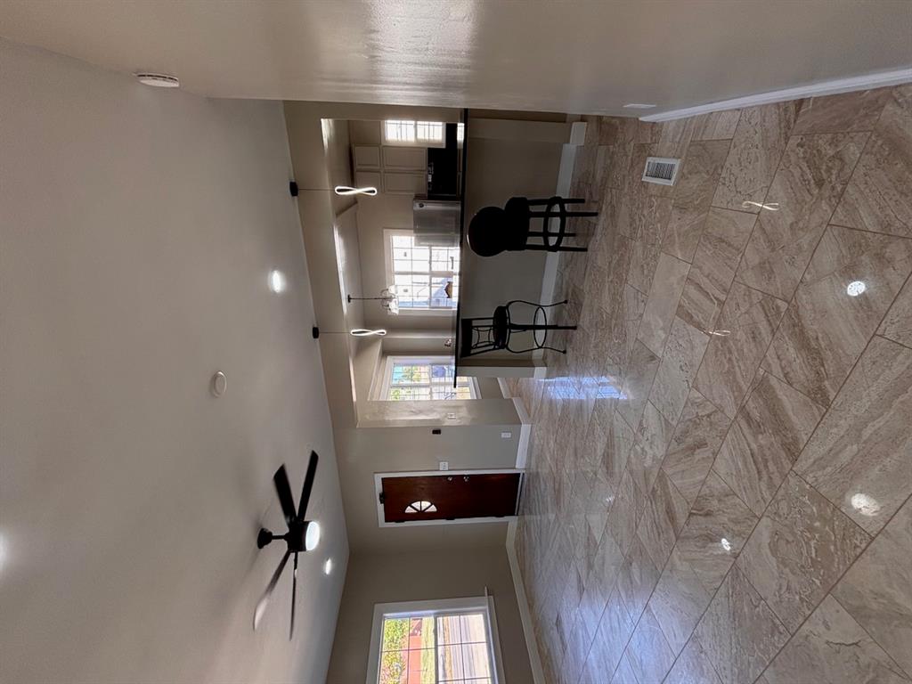 1812 Nw 23rd Street Property Photo 4