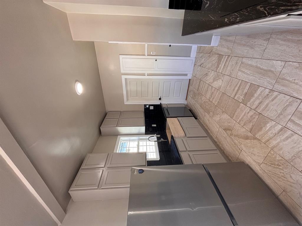 1812 Nw 23rd Street Property Photo 9