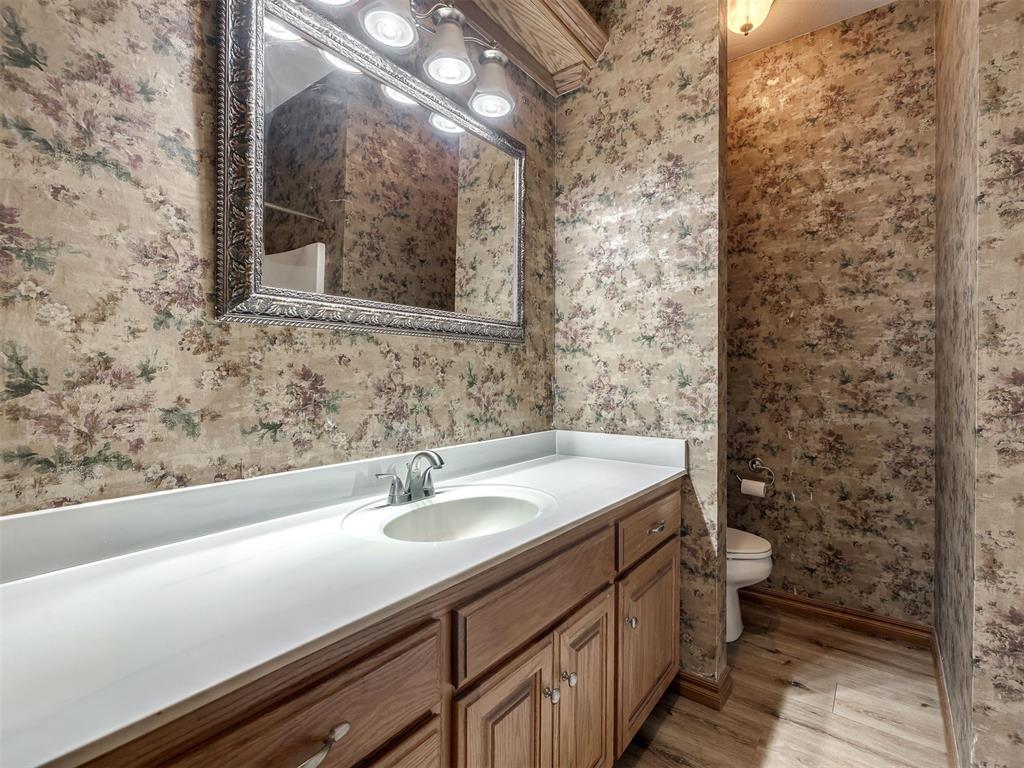 802 Hampton Court Property Photo 31