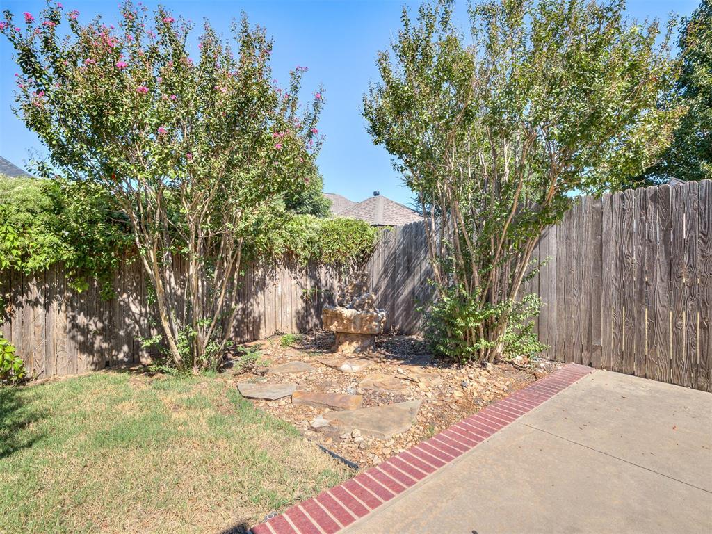 802 Hampton Court Property Photo 41