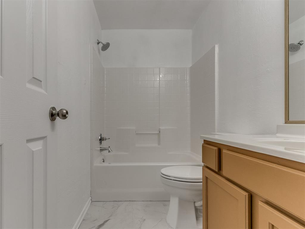 902 Beaumont Square Property Photo 12