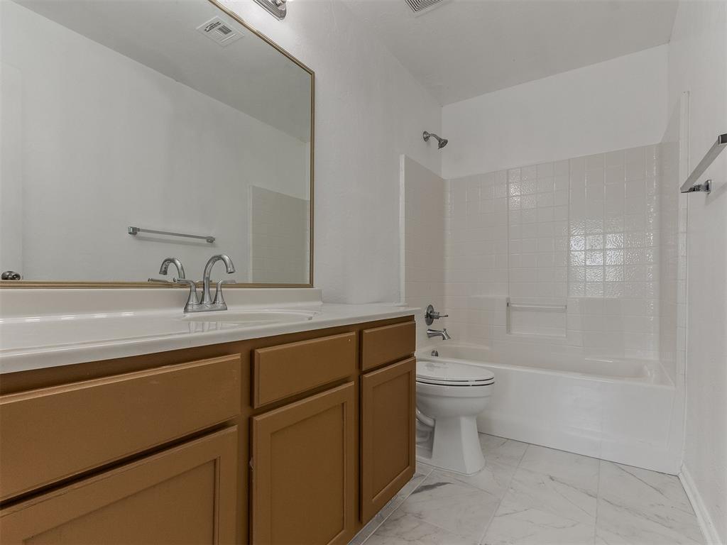 902 Beaumont Square Property Photo 20