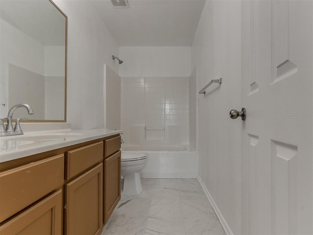 902 Beaumont Square Property Photo 21