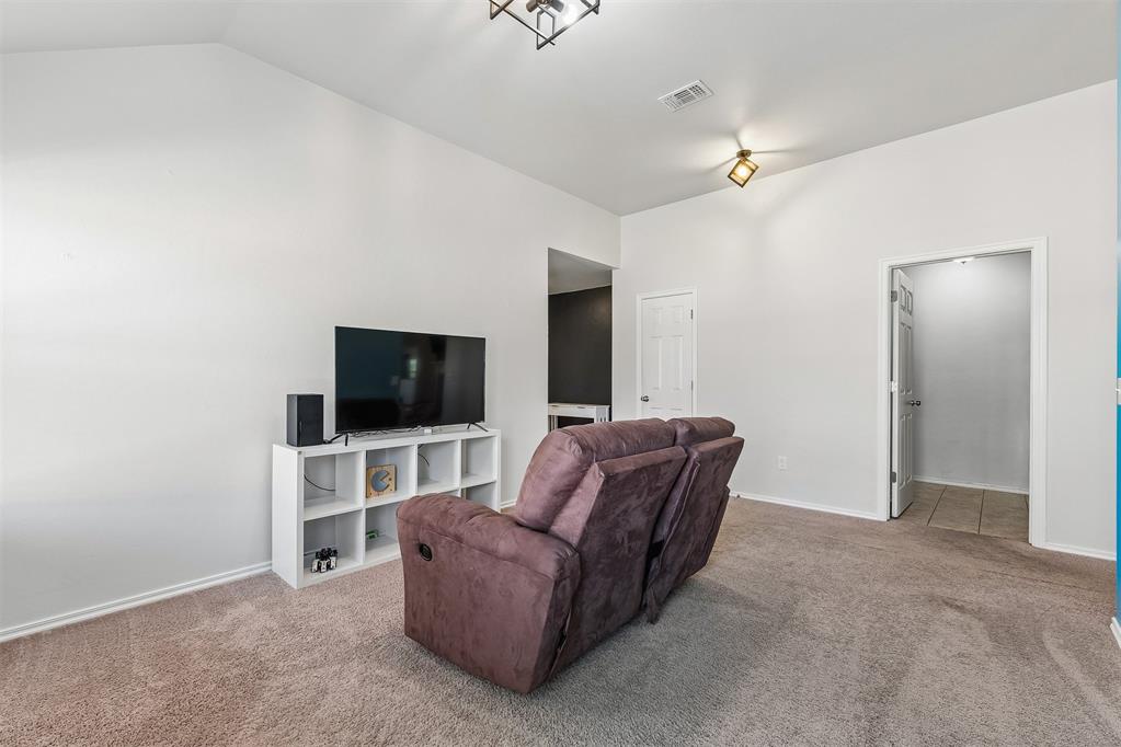 12607 Se 18th Street Property Photo 9