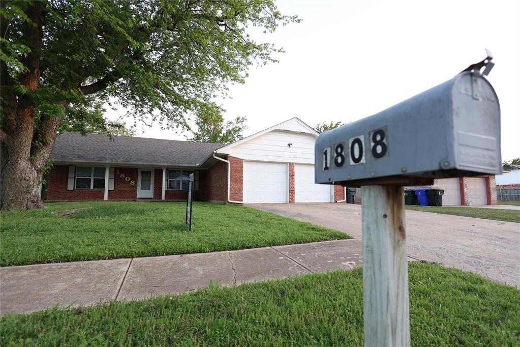 1808 Ridgewood Drive Property Photo 1
