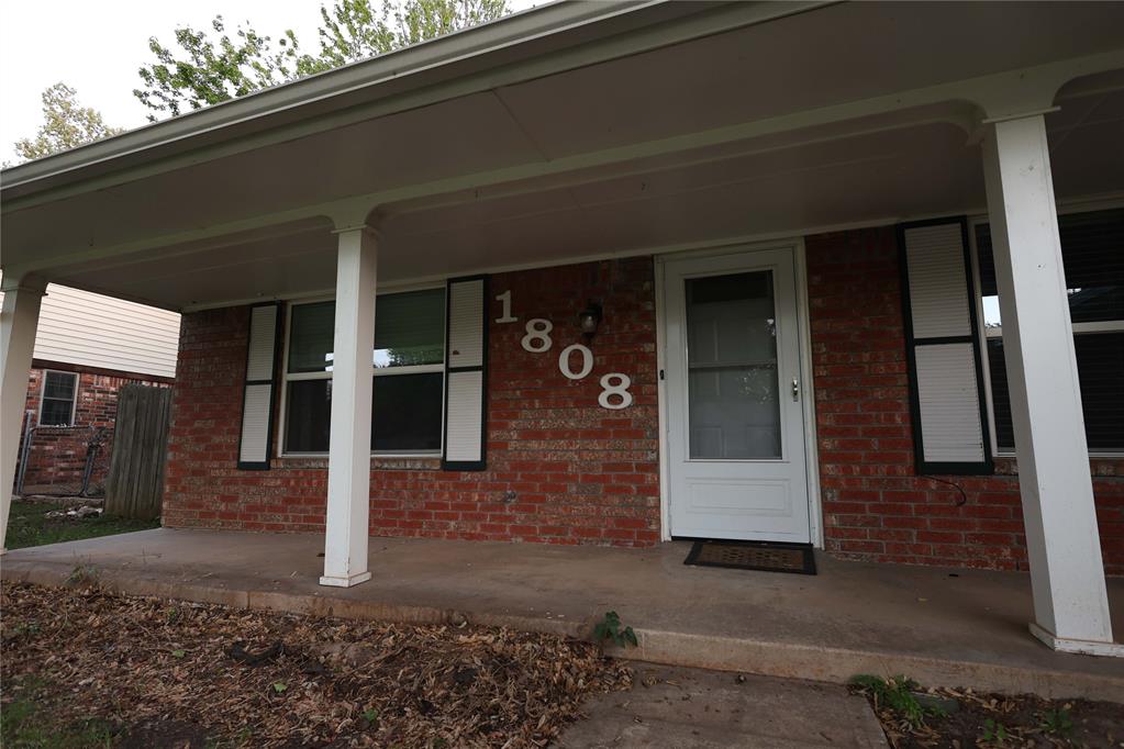 1808 Ridgewood Drive Property Photo 4