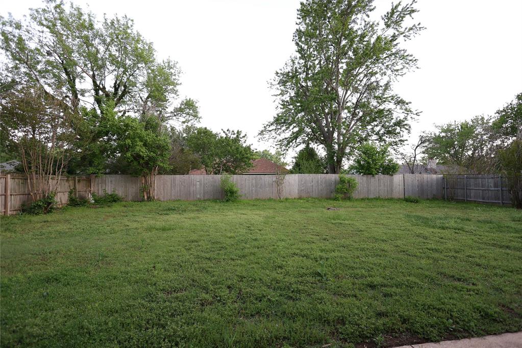 1808 Ridgewood Drive Property Photo 7
