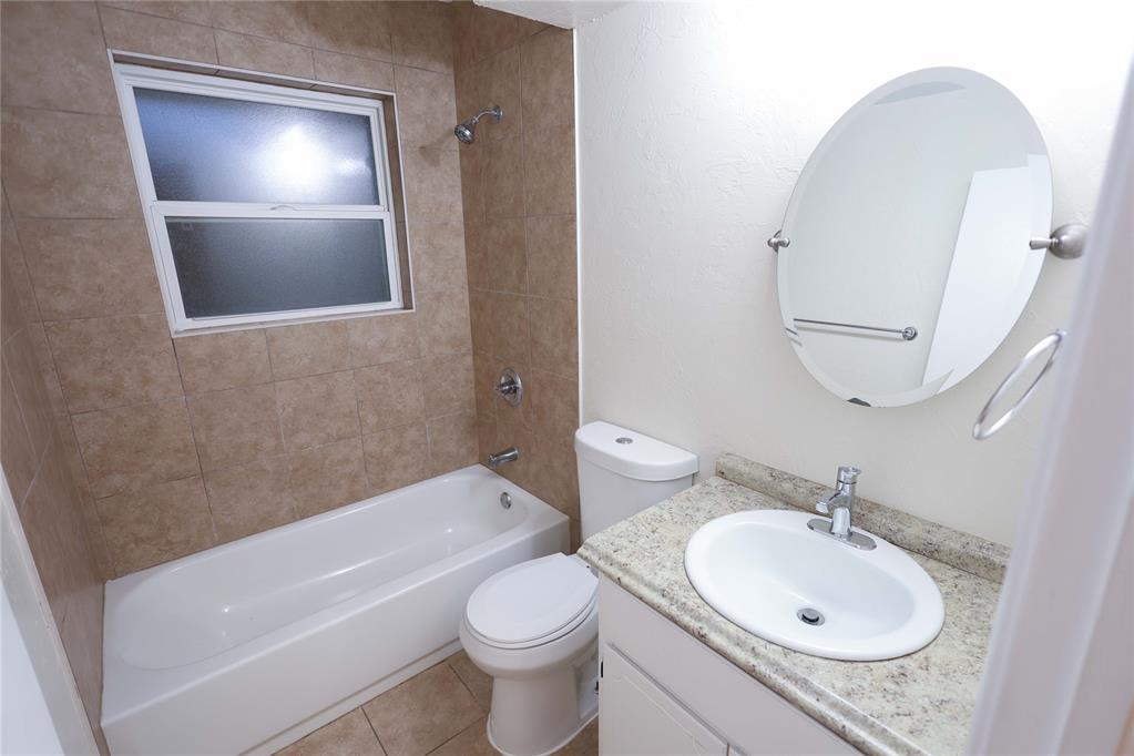 1808 Ridgewood Drive Property Photo 16