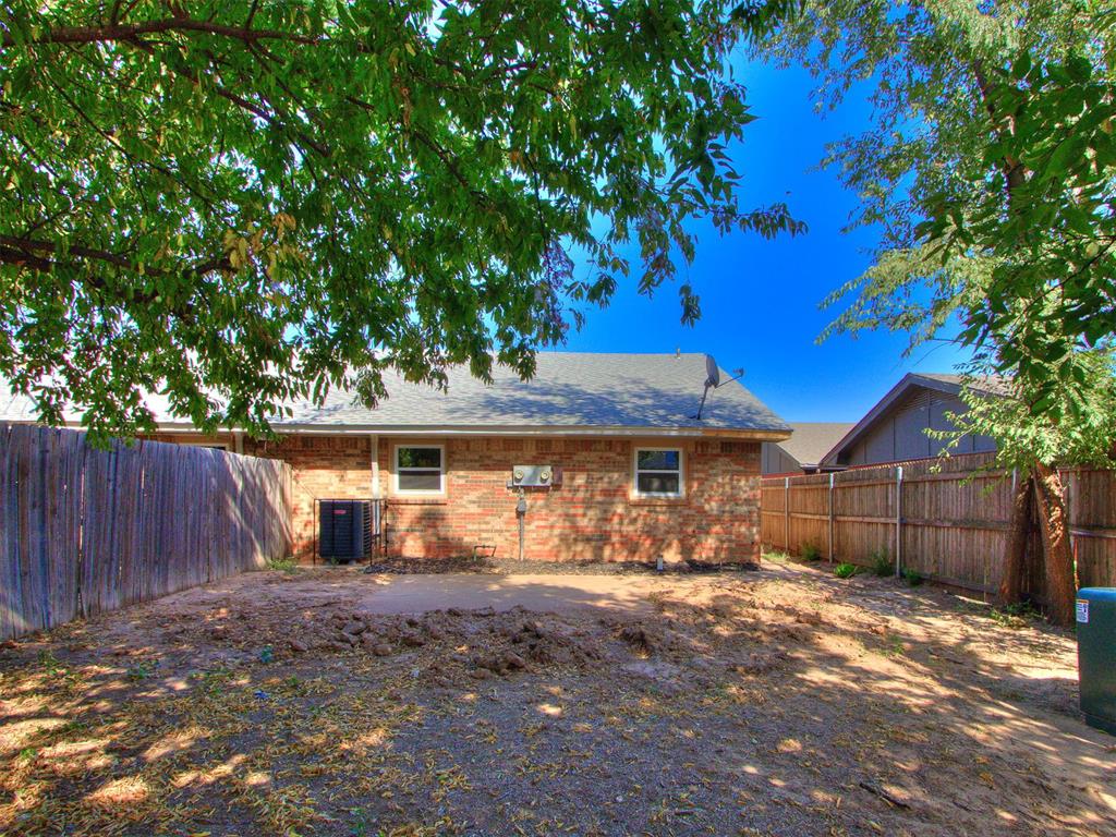 1913 N Moulton Court Property Photo 3