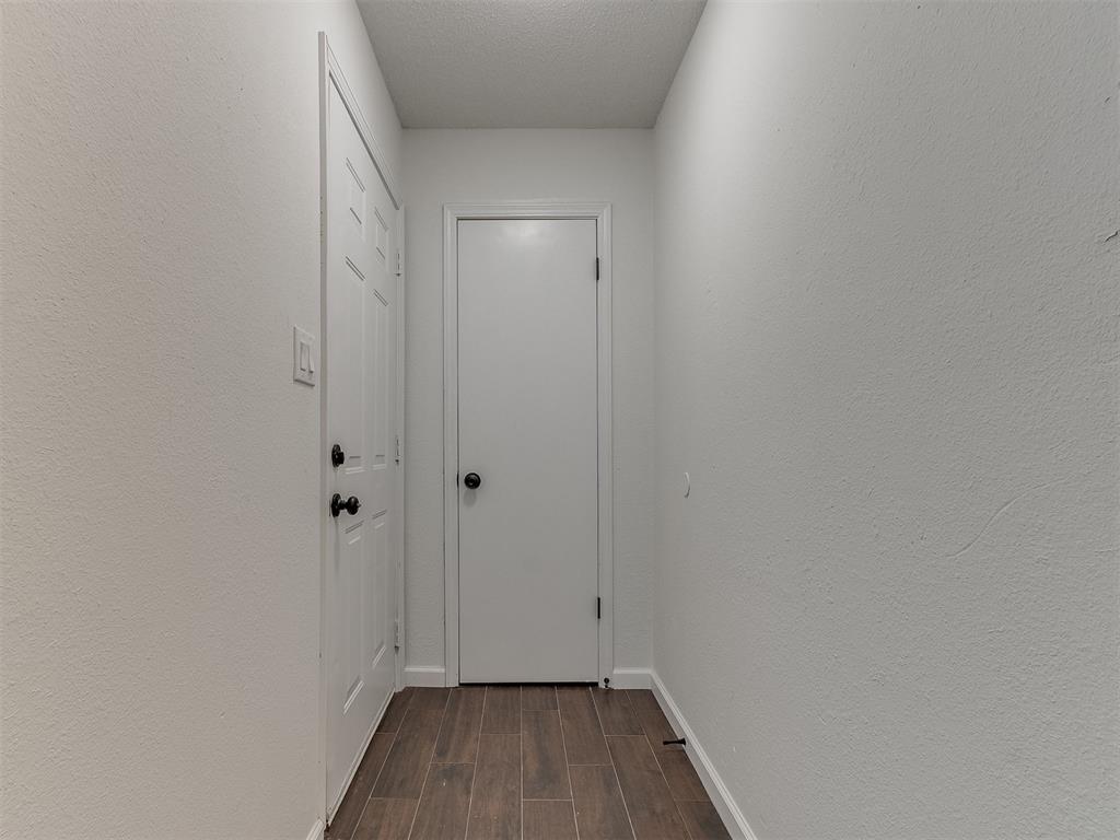 1913 N Moulton Court Property Photo 4