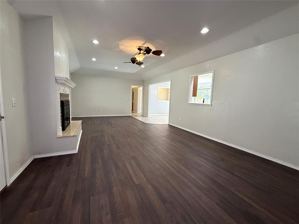 7601 Northway Terrace Property Photo 3