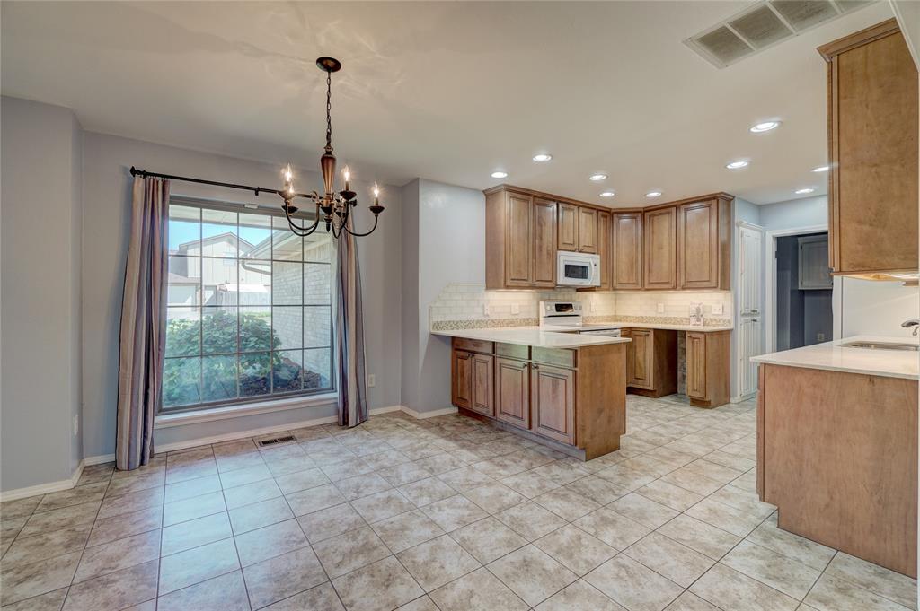 7601 Northway Terrace Property Photo 4