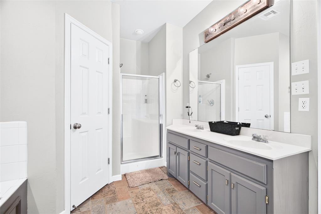 4732 Jay Matt Drive Property Photo 17