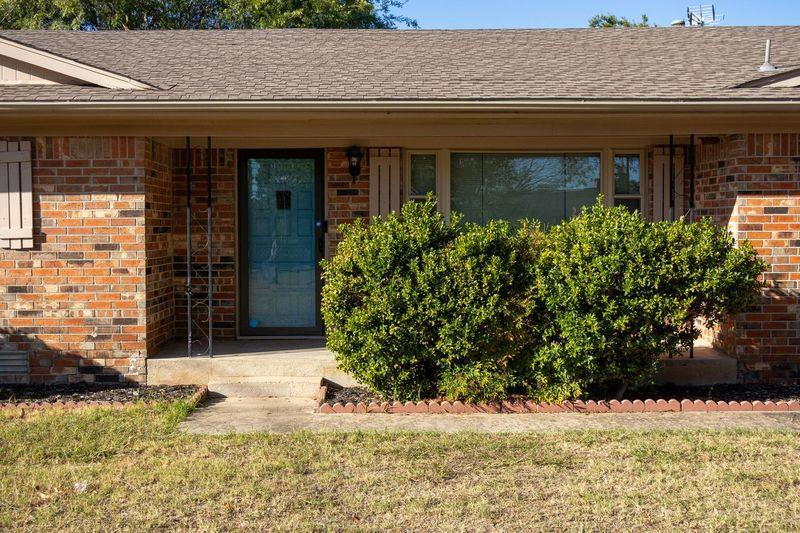 2815 W Beech Avenue Property Photo 3