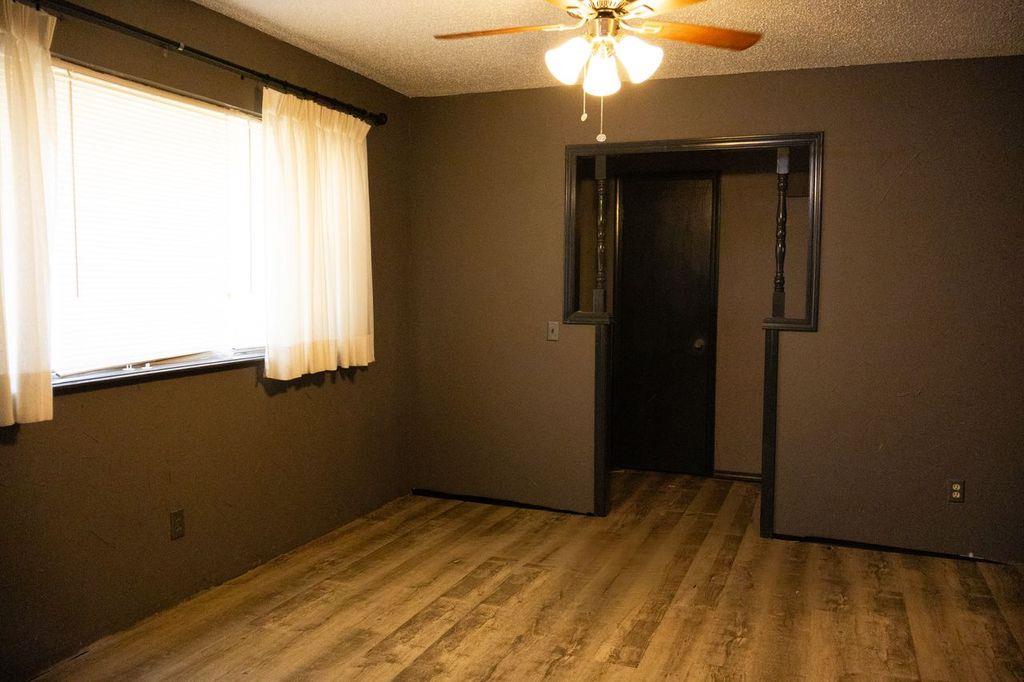 2815 W Beech Avenue Property Photo 25