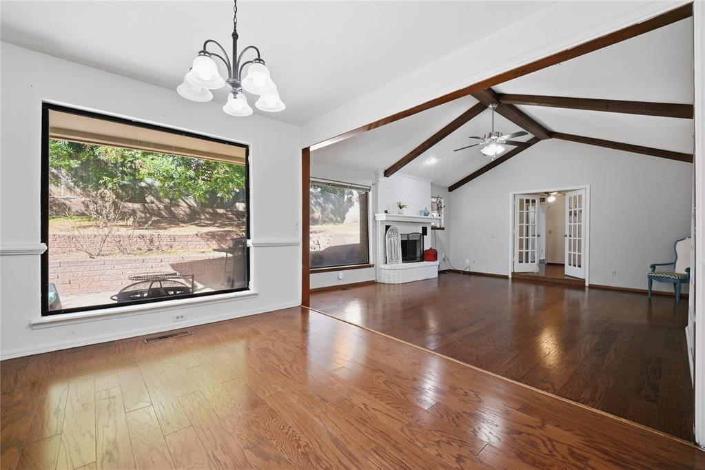 2301 Woodford Way Property Photo 7
