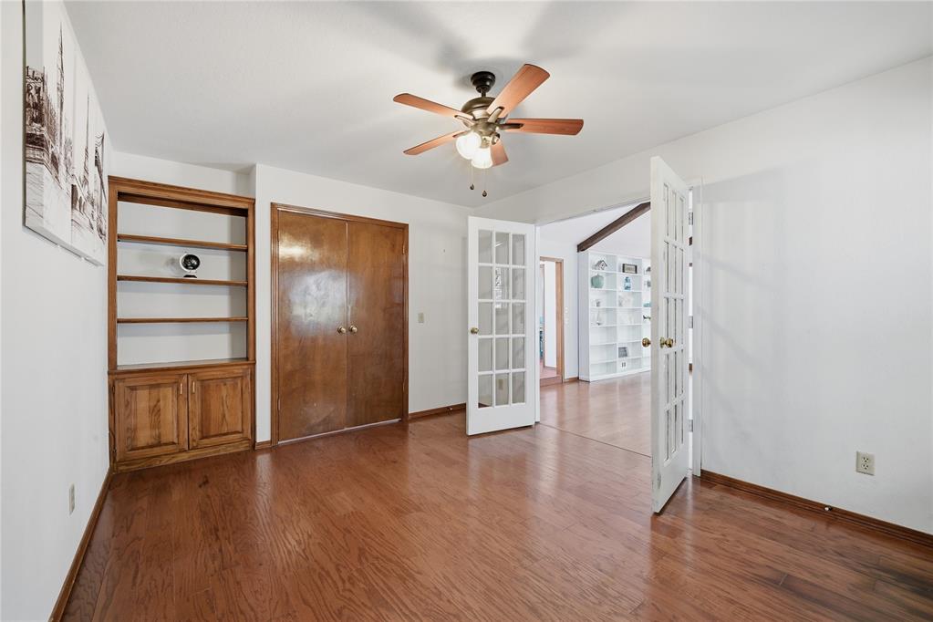 2301 Woodford Way Property Photo 21