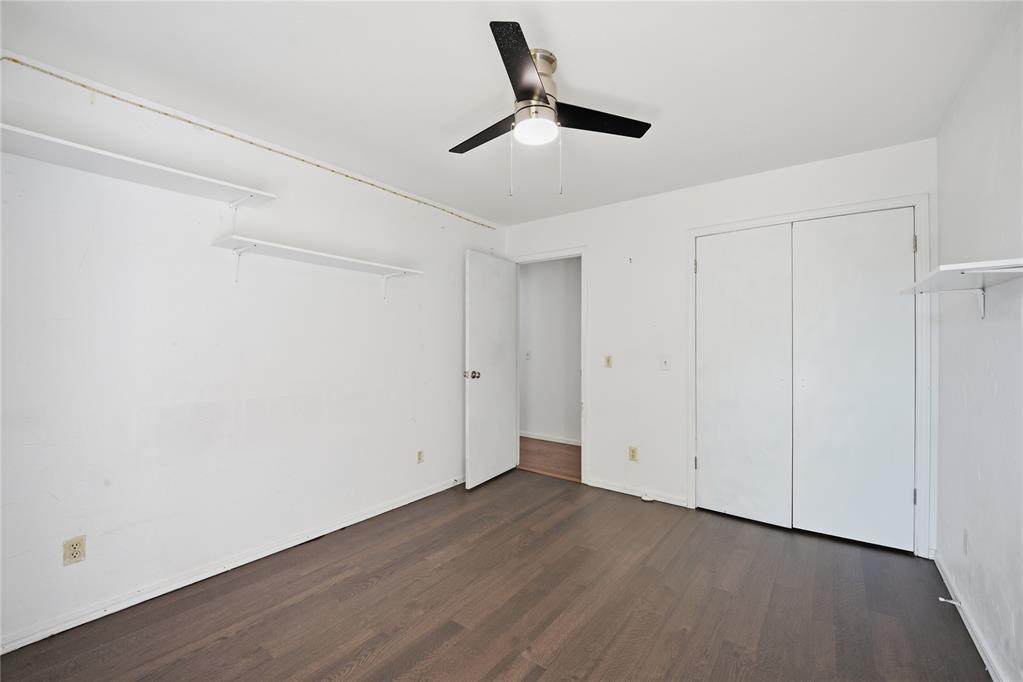 2301 Woodford Way Property Photo 24