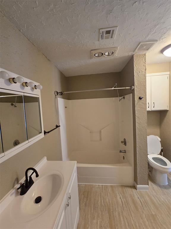 1529 N Willard Street Property Photo 6