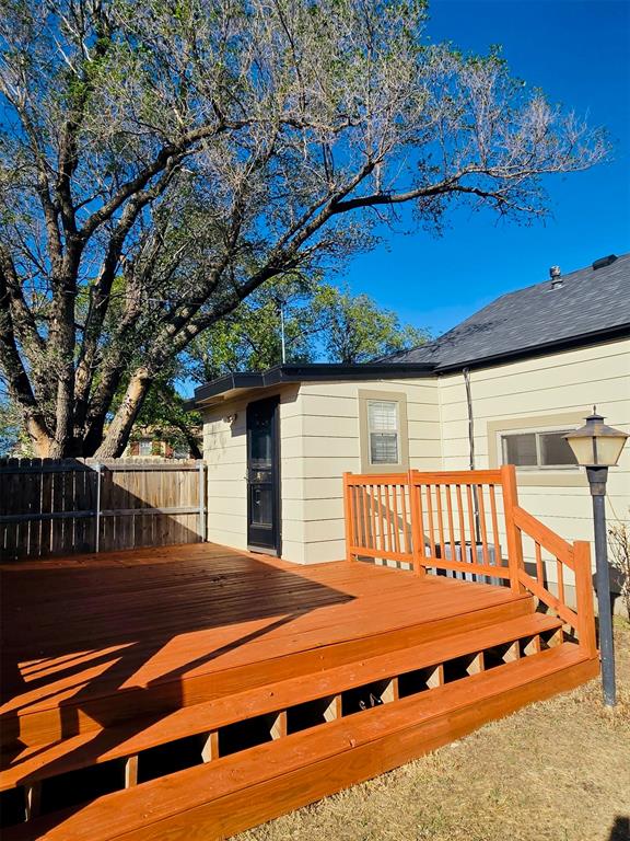 1529 N Willard Street Property Photo 9