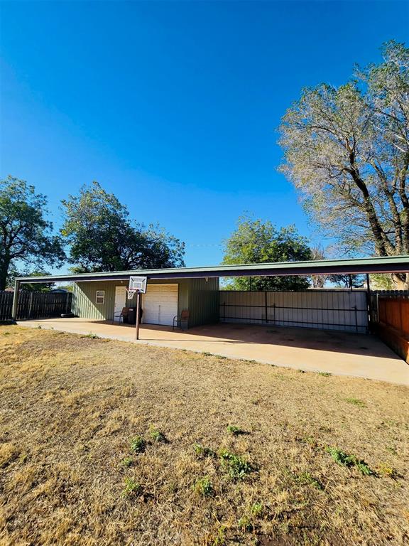 1529 N Willard Street Property Photo 10