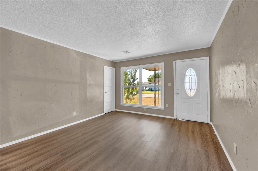 1149 Nw 89th Street Property Photo 6