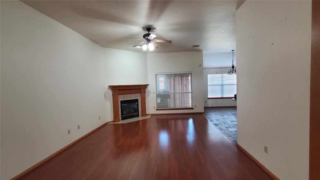 400 Amanda Drive Property Photo 3