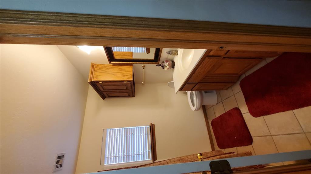 400 Amanda Drive Property Photo 5