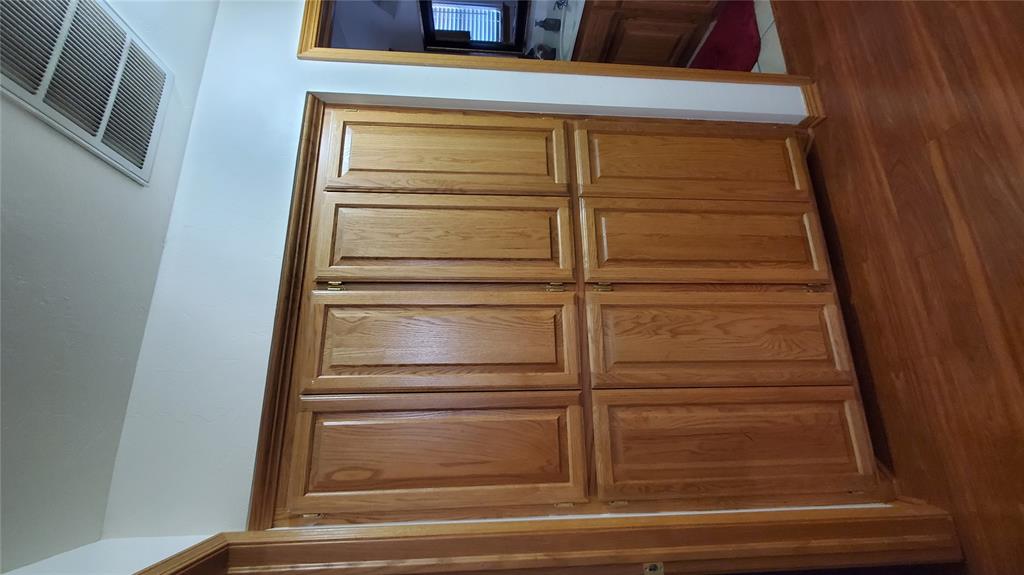400 Amanda Drive Property Photo 13