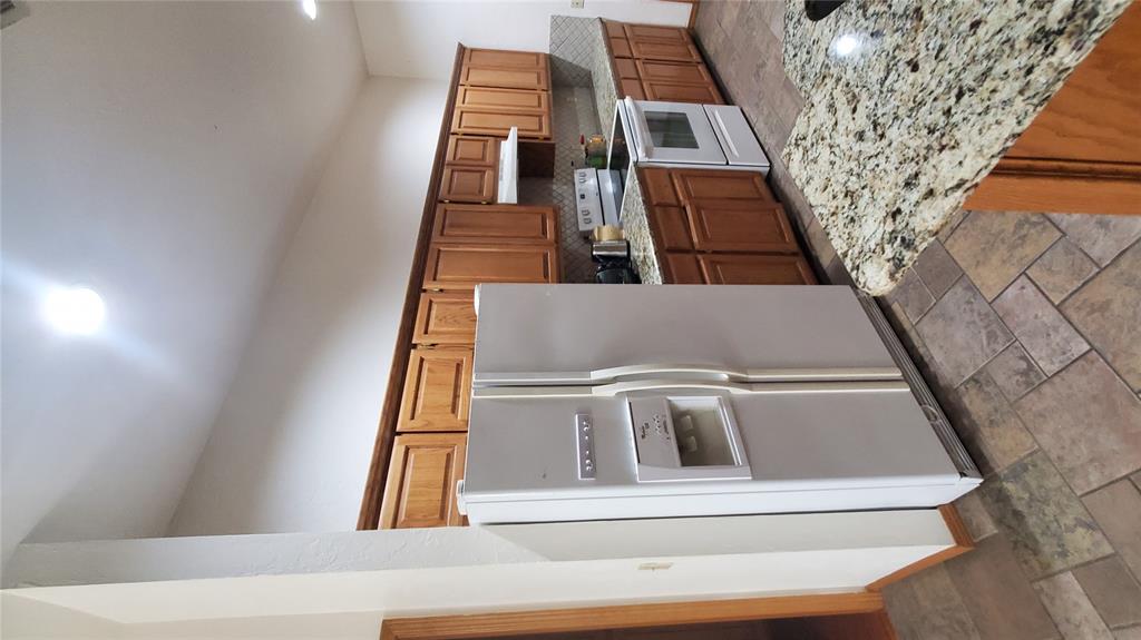 400 Amanda Drive Property Photo 18