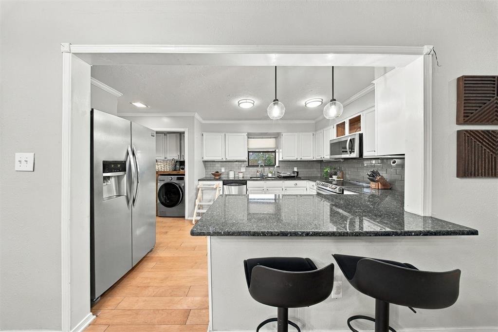 4000 Regatta Street Property Photo 11