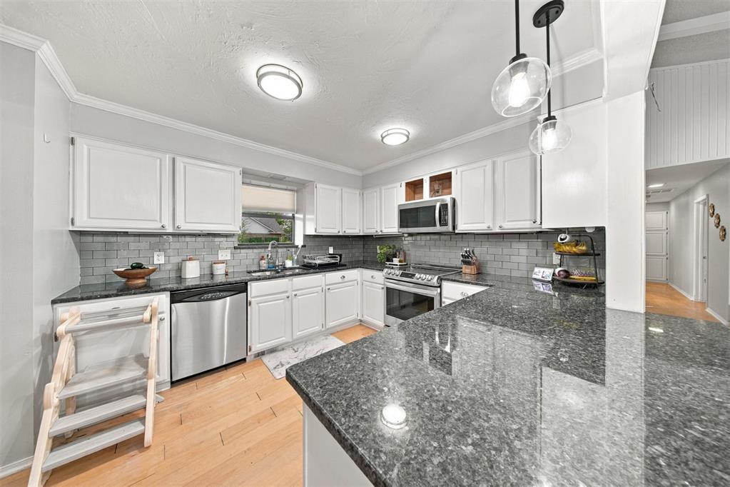 4000 Regatta Street Property Photo 12