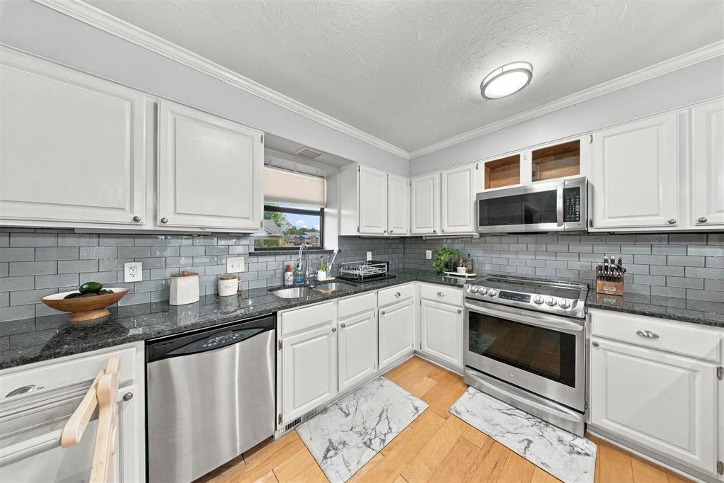 4000 Regatta Street Property Photo 13