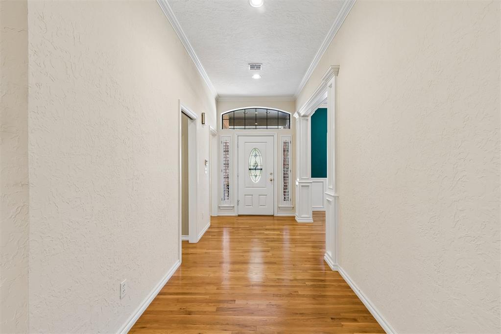 1113 Riviera Drive Property Photo 3