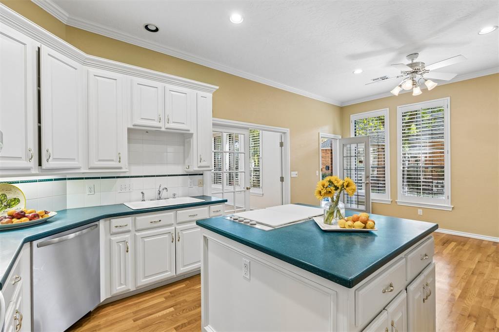 1113 Riviera Drive Property Photo 12