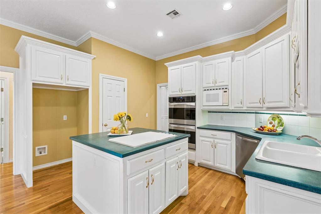 1113 Riviera Drive Property Photo 14